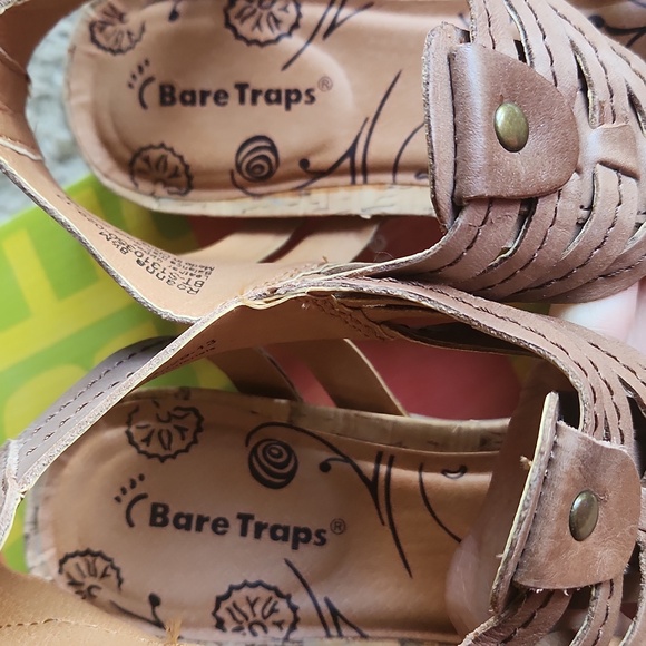 Bare Traps Roanna Sandal - Picture 2 of 11